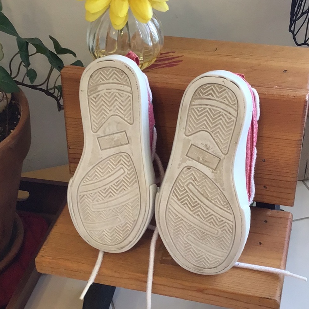‘Gymboree’ Faded Red Canvas/White Laces Slip-Ons - Picture 6 of 7